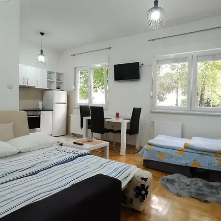 公寓 Apartman Luna *