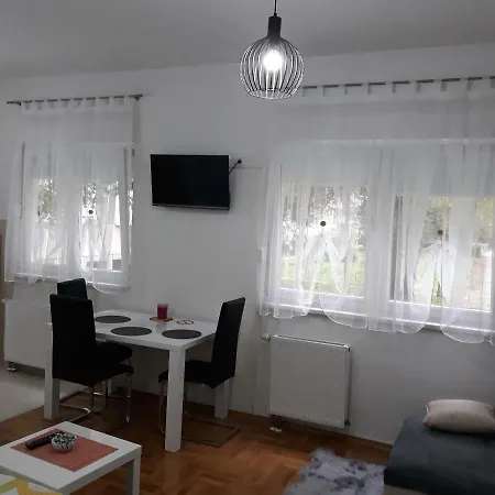 Apartman Luna *