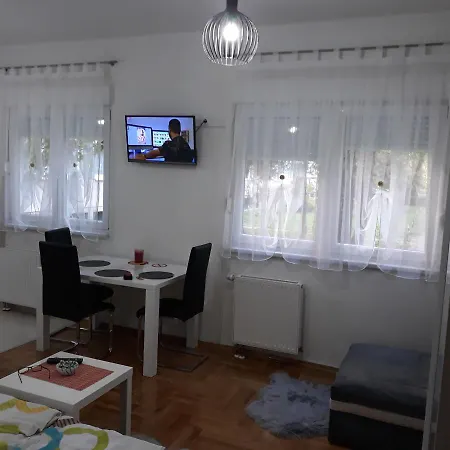 公寓 Apartman Luna 巴尼西卢卡